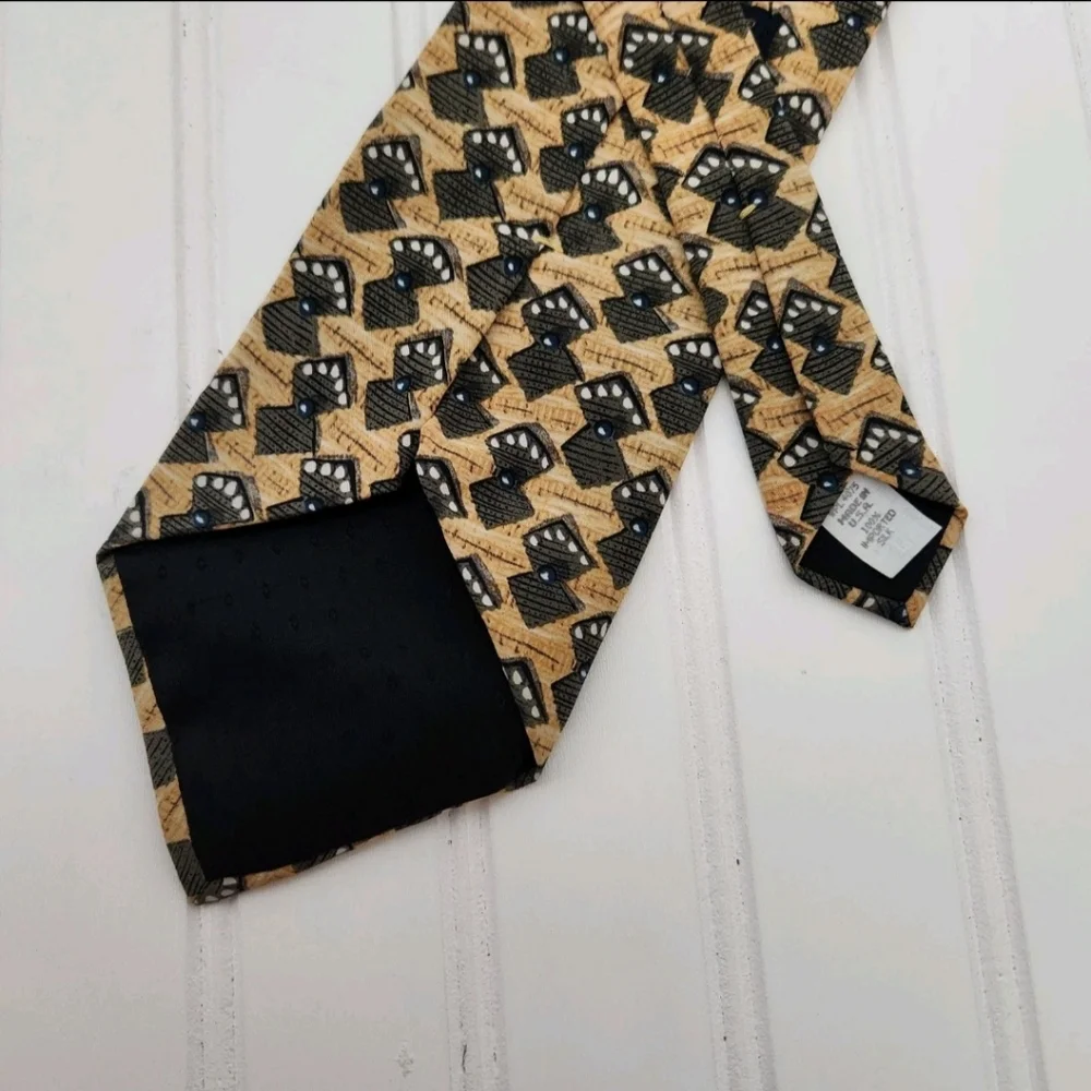 Oscar De La Renta Beige/Brown 100% Silk Abstract Designer Luxury Tie USA Made